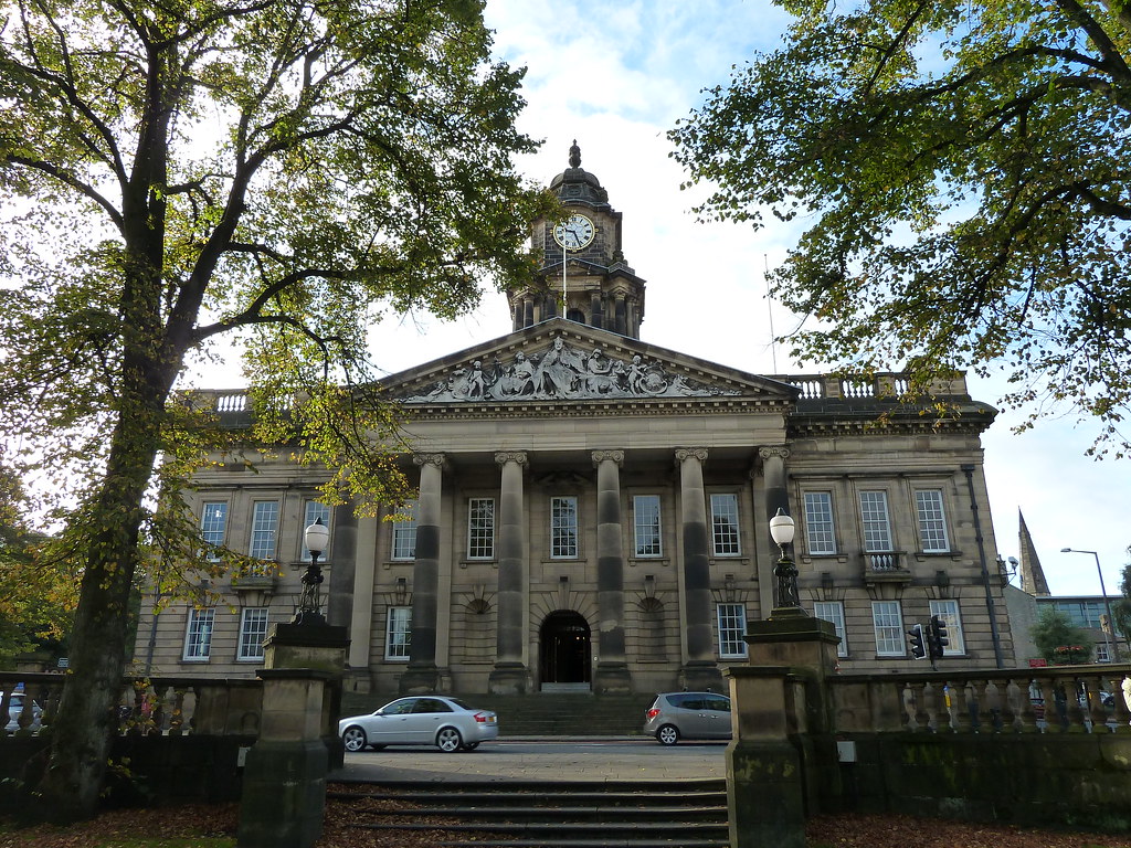 P1010600 Lancaster town hall Richard Williams Flickr