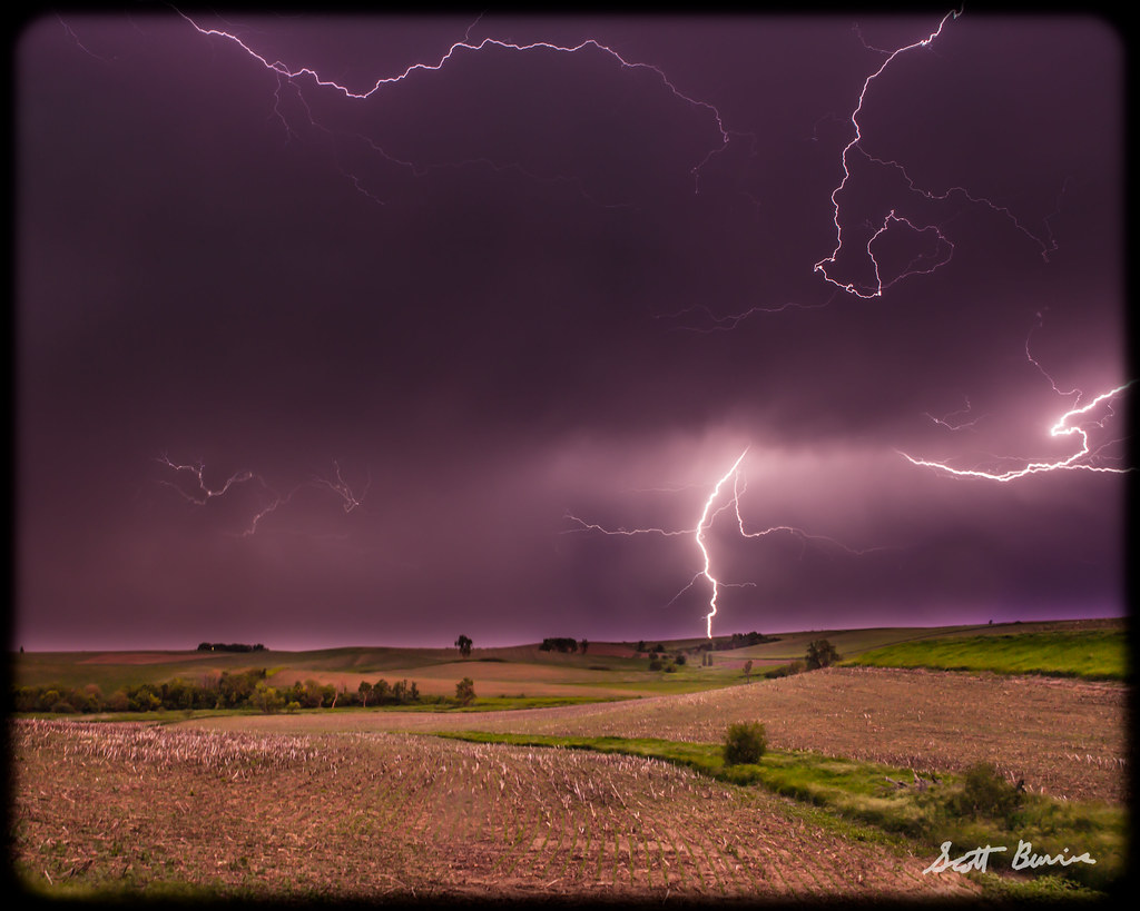 Lightning in West Point,Nebraska tornado warned storm Flickr