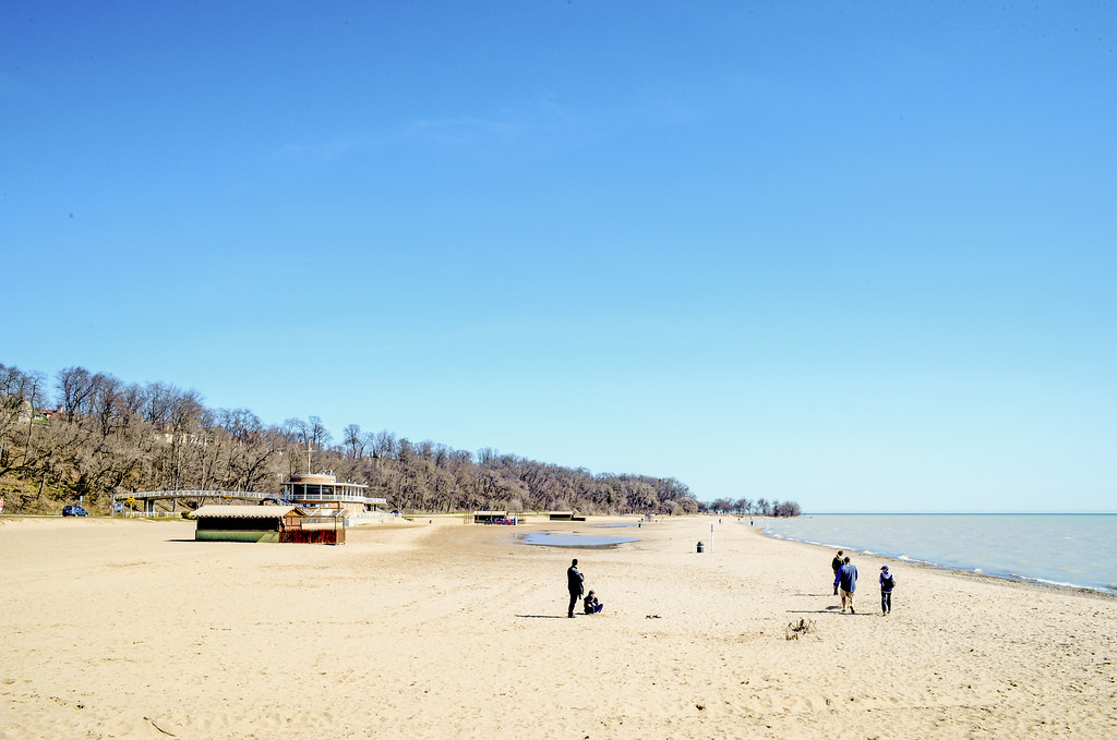 DSC_23222.2 Bradford Beach, Milwaukee Robert Burnham Flickr