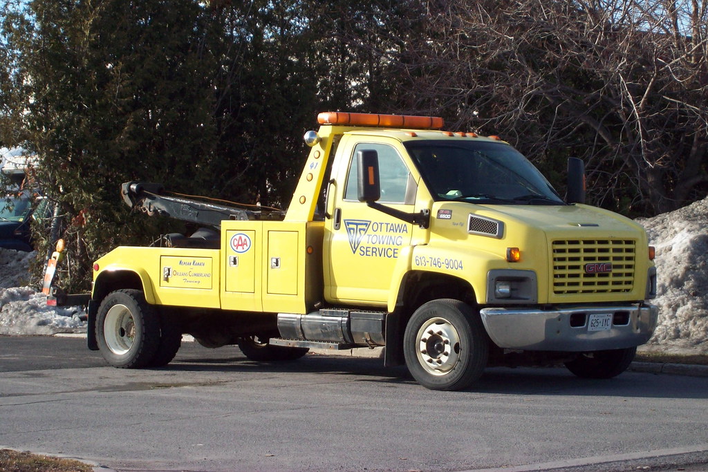 OTS 41 Ottawa Towing Service GMC C6500 single axle tow tru… Flickr