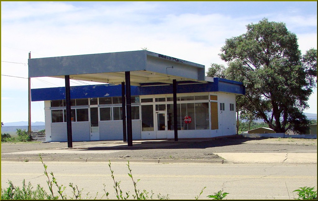 Ghost Gas Station, Pecos, NM 72913 (1 in a multiple pict… Flickr