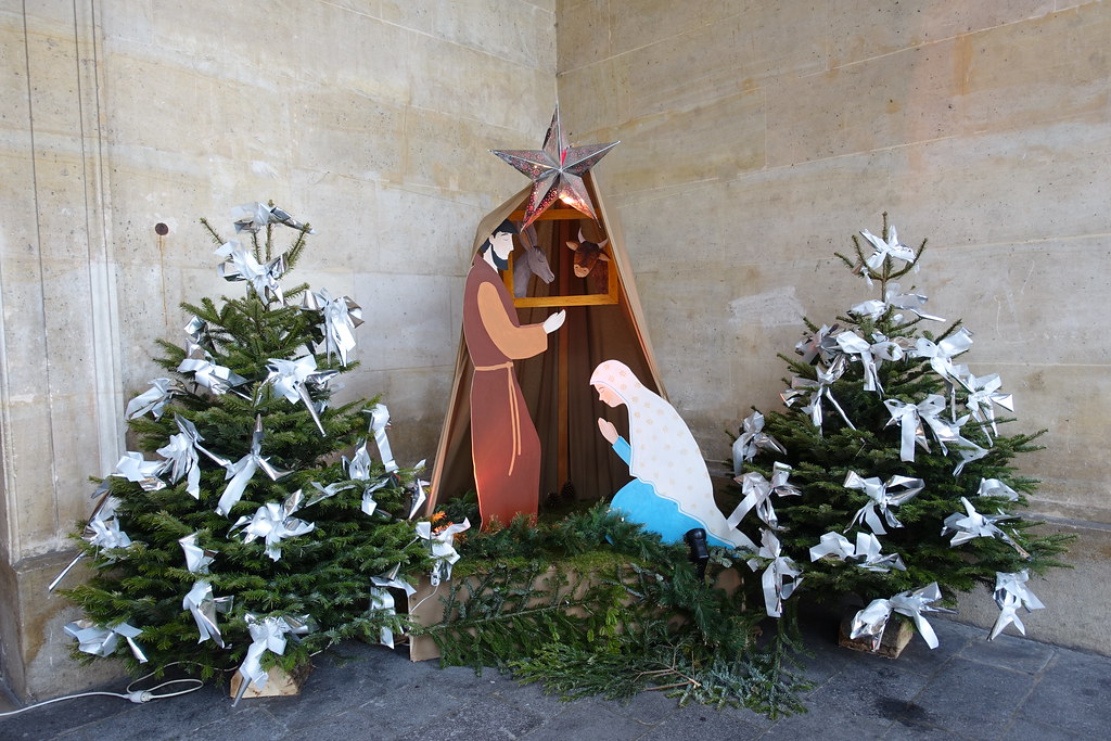 Nativity scene Eglise SaintPierre du Gros Caillou Par… Flickr