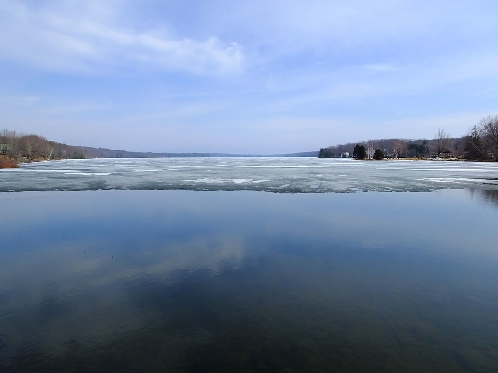 Maranacook Lake The ice is finally receding on Maranacook … Flickr
