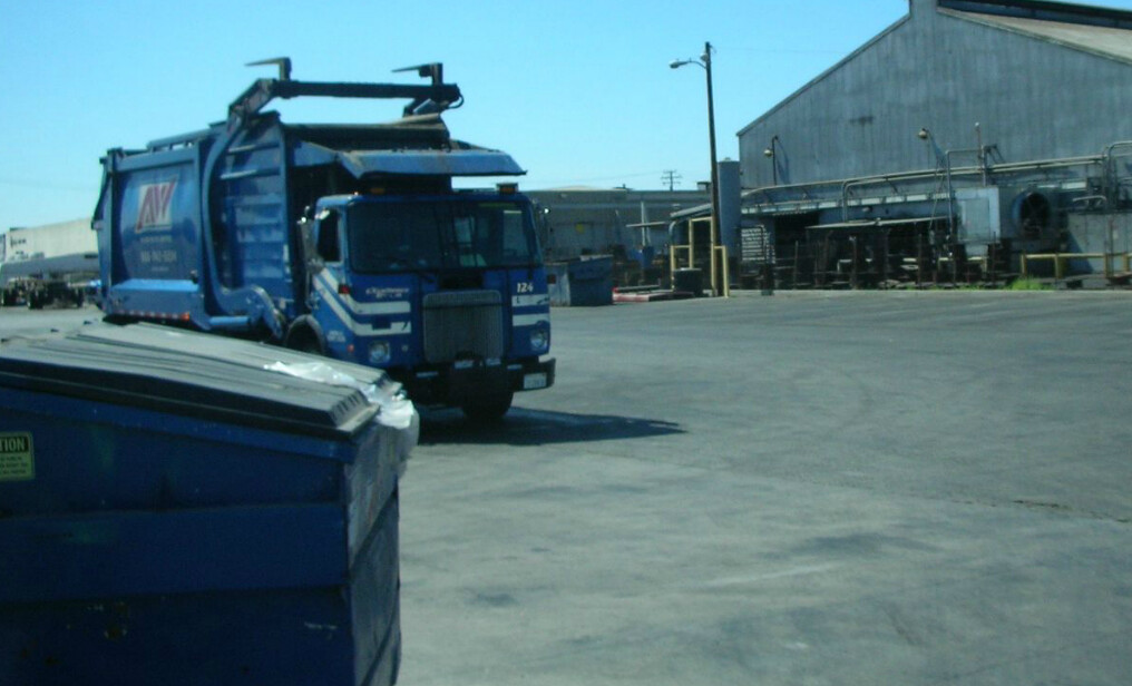 AW Allied Waste Services of Gardena, CA Formerly BFI Waste… Flickr