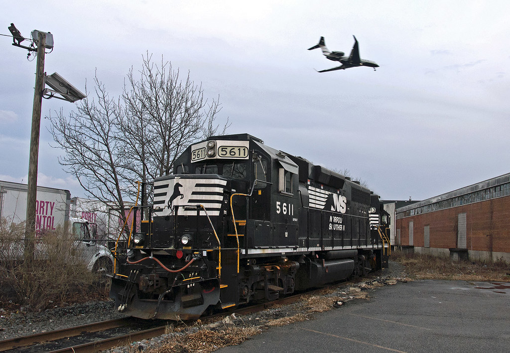 H81 on the Ford Lead The Ford Lead is an industrial siding… Flickr