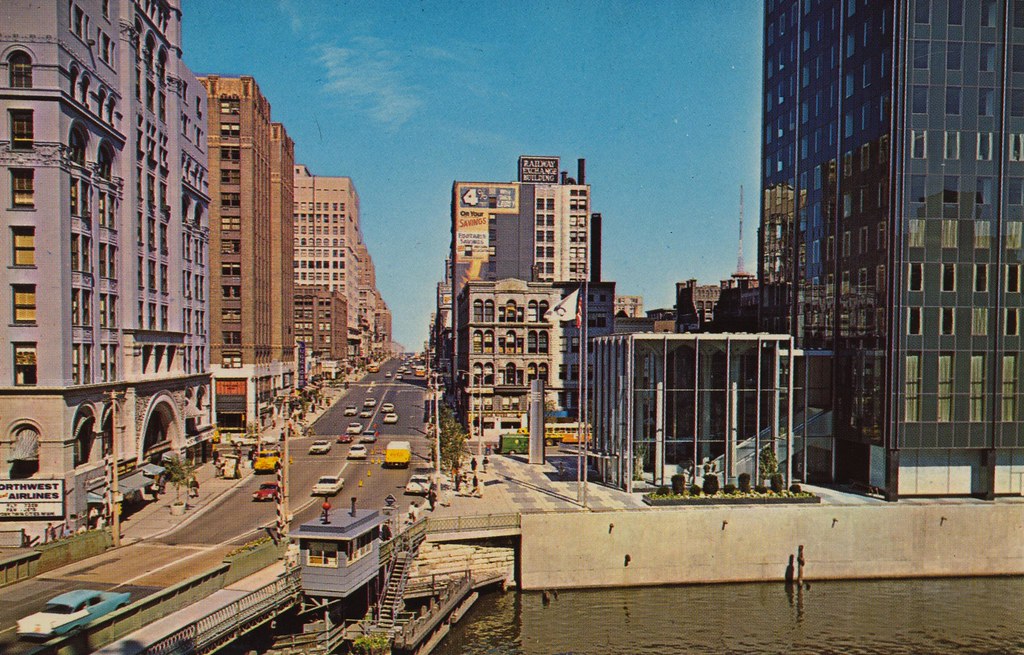 Wisconsin Ave. Looking East Milwaukee, Wisconsin Flickr