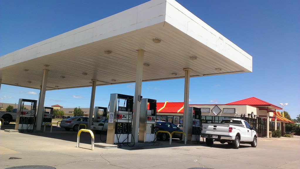 Former BP Gas Station / McDonald's Waukee, Iowa I'm surp… Flickr