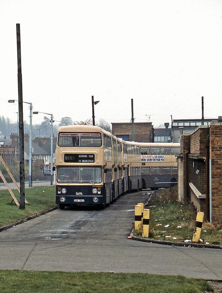 Park Lane bus garage, Wolverhampton, November 1983 Flickr