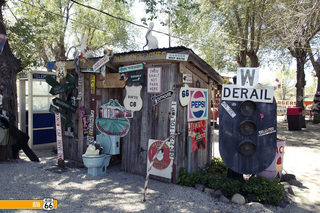 Ángel Delgadillo's Snow Cap Drive In. SELIGMAN, AZ Flickr
