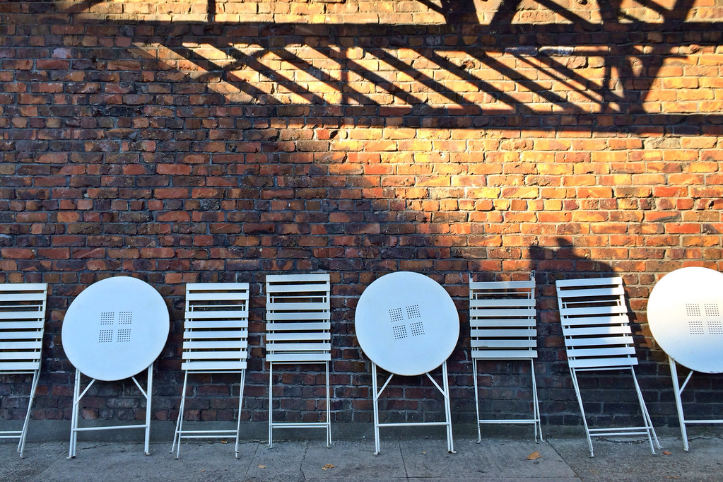 Tables and chairs Portland, Oregon. (October 2013) Ricky Leong Flickr