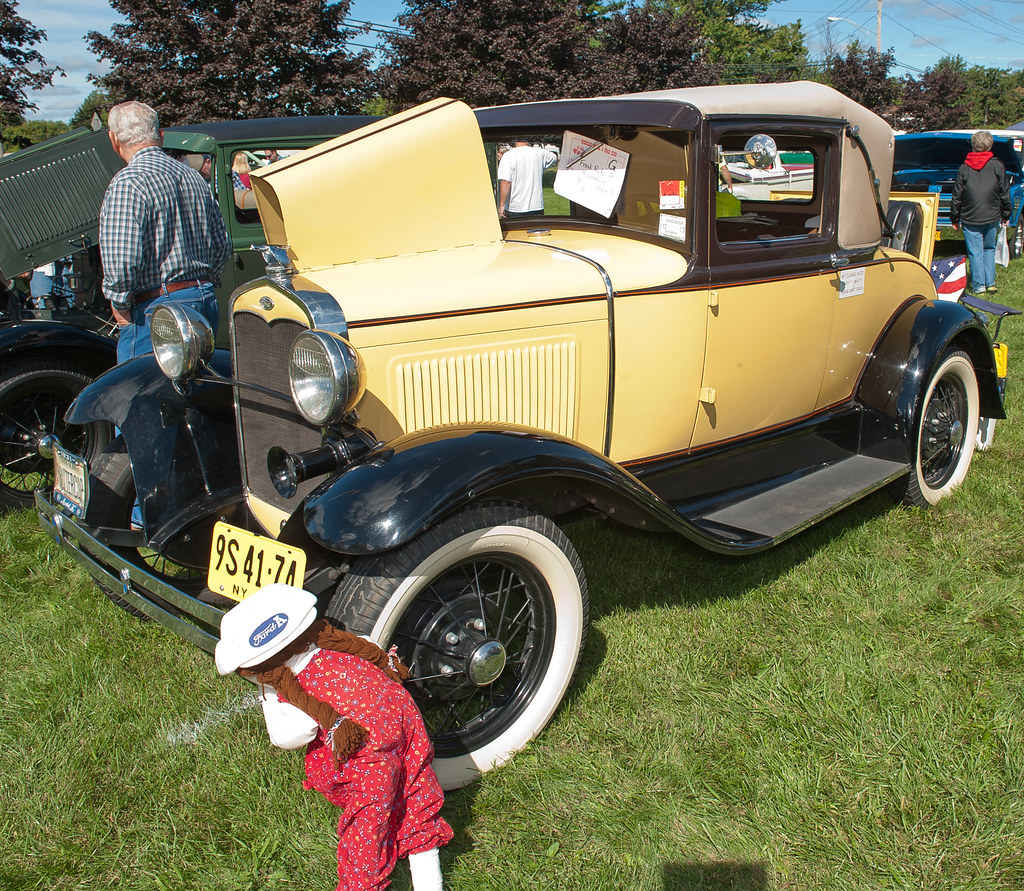 DSC_6447 Wampsville New York Car Show sept 89 2013 Puglisi