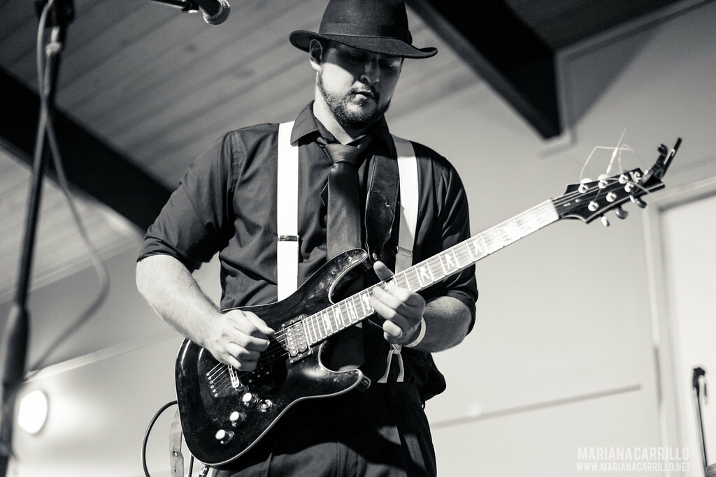 Ginger and the Jeffries Ginger and the Jeffries playing at… Flickr