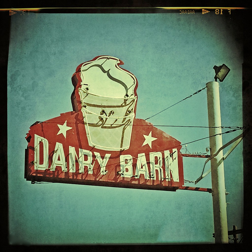 DAIRY BARN DAIRY BARN Wathena, Kansas USA Copyright ©2… Flickr