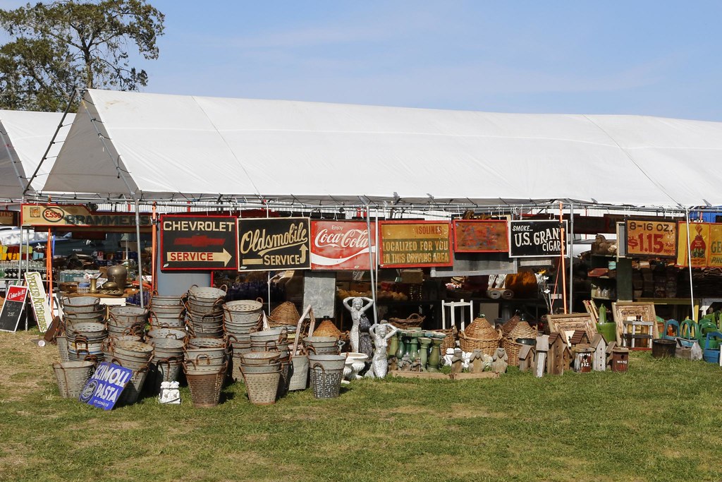 Cole's Antique Show, Warrenton, TX Visit www.AntiqueWeeken… Flickr