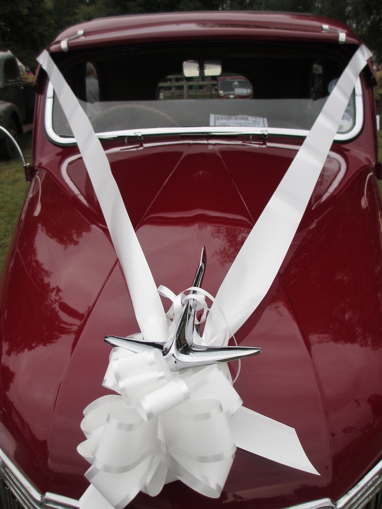 Car decorated with white ribbons for a wedding sandymilli… eltpics