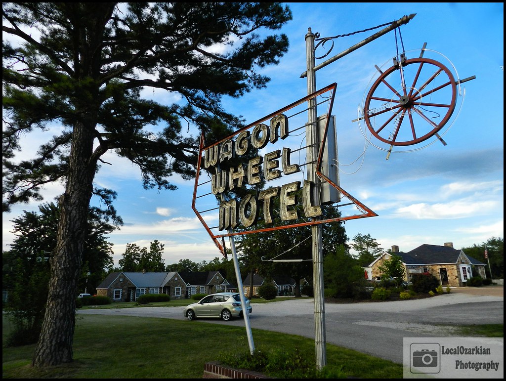 Wagon Wheel Motel Route 66 Built in 1935, This motel is … Flickr
