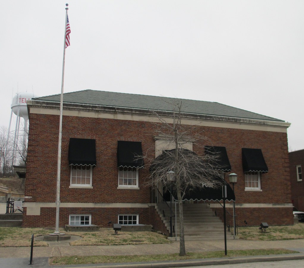 Old Post Office 47586 (Tell City, Indiana) Built in 1936, … Flickr