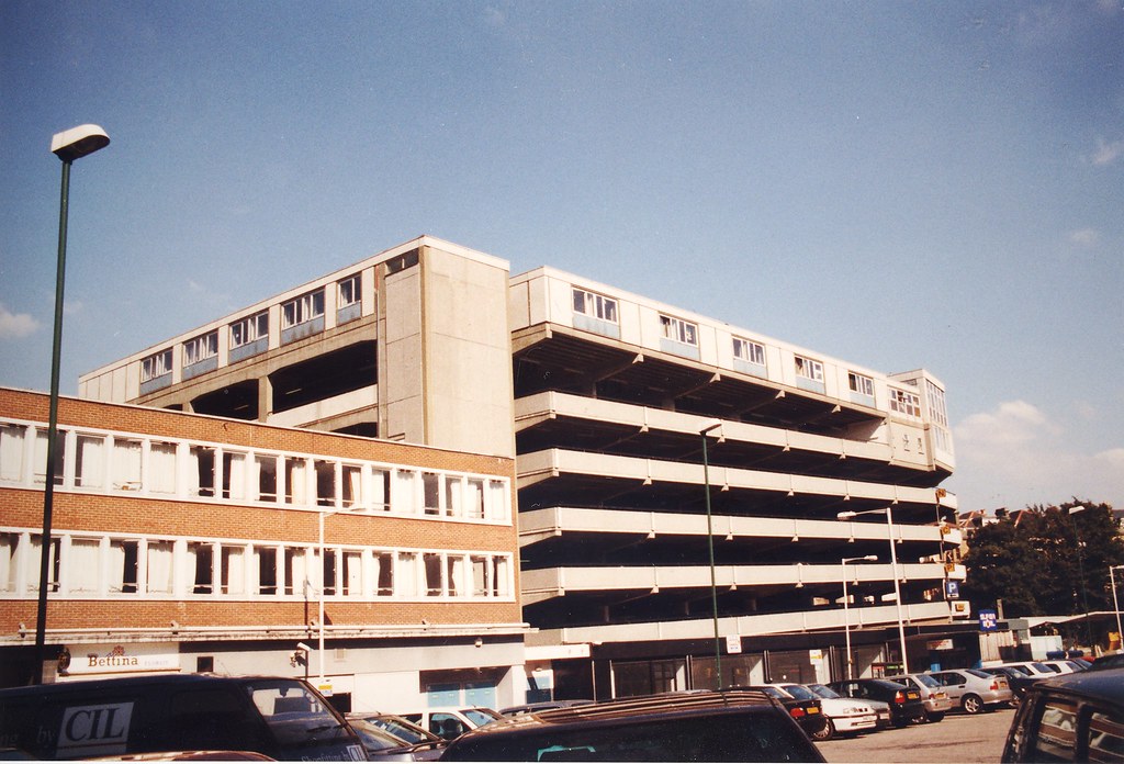 GLEN FERN RD. BOURNEMOUTH. DORSET. c1995 Originally a larg… Flickr