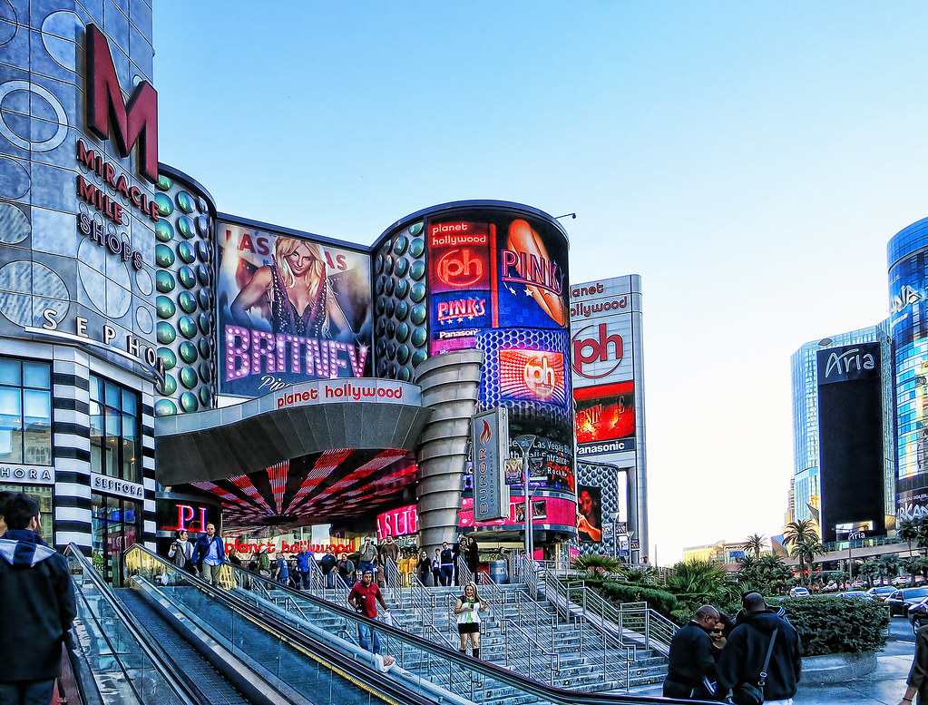 Shopping In Las Vegas Strip change comin