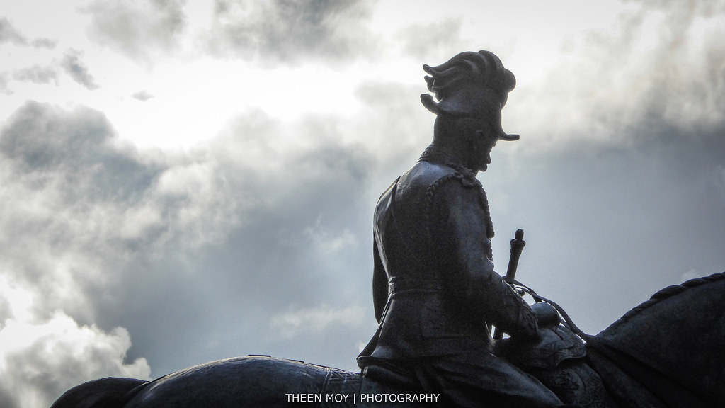 King The mounted statue of King in King Geor… Flickr