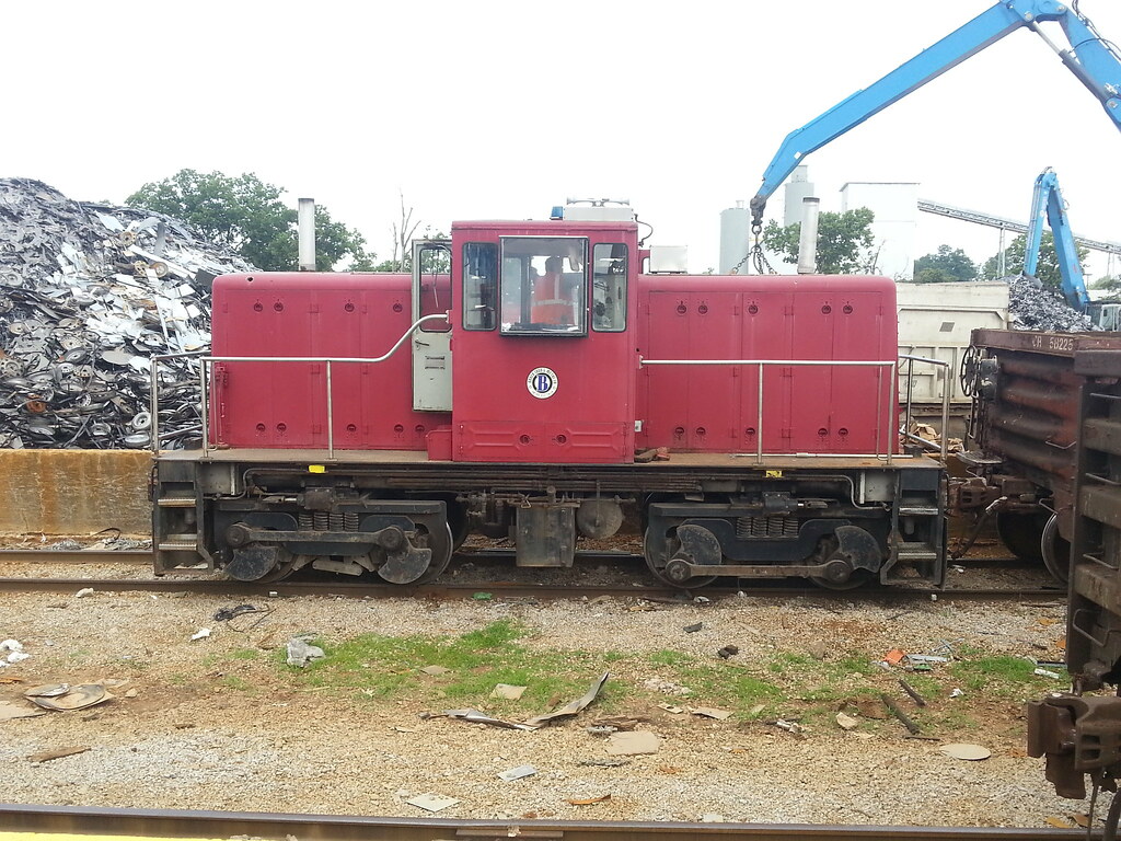 GE 45 tonner at Baker Iron and Metal Abandonmental Flickr
