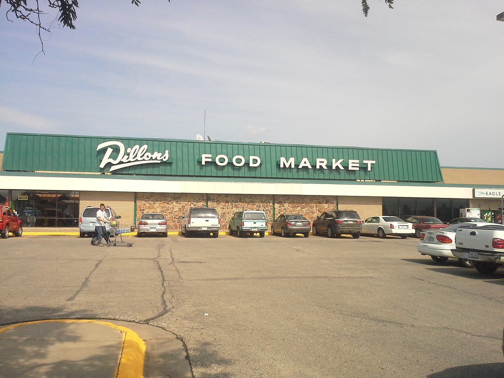 Dillons (Kroger) Dillons on Vine Street in Hays, Kansas.