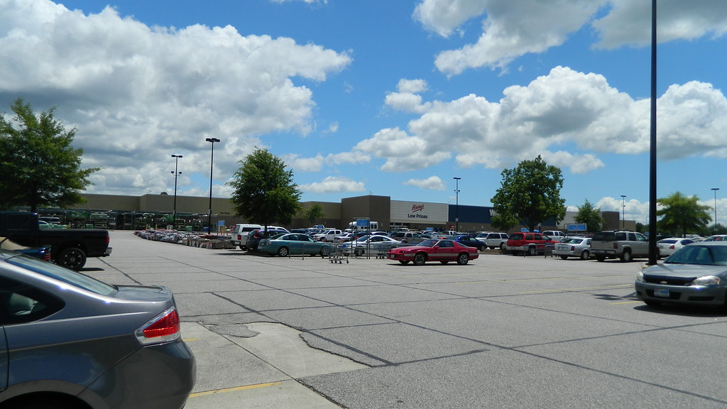 WalMart Supercenter WalMart Supercenter 1773 (207,183 s… Flickr