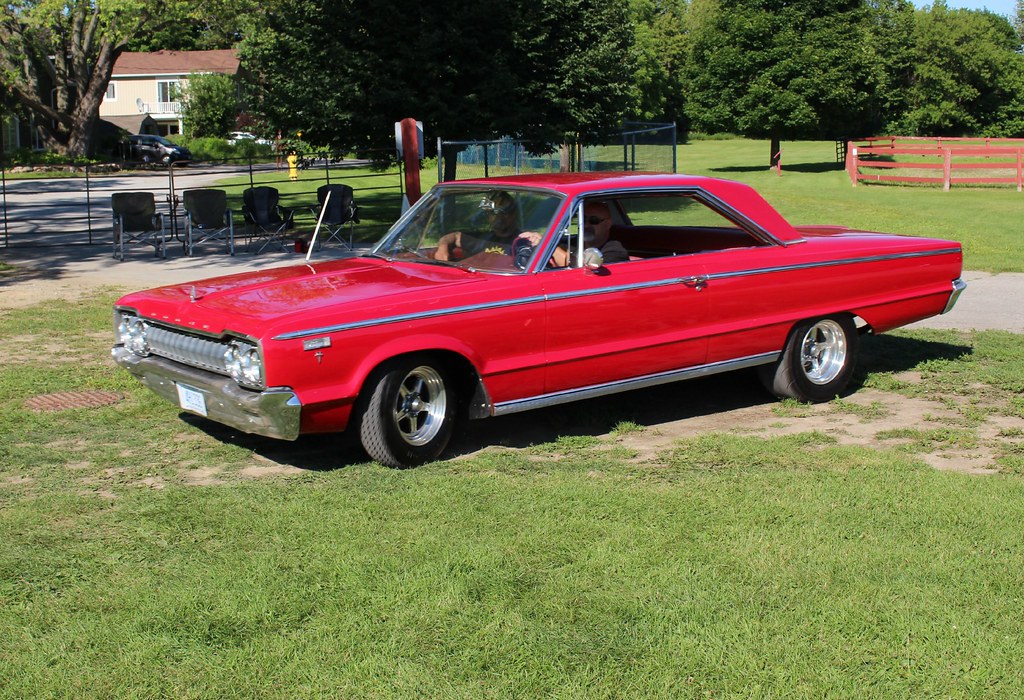 1965 Dodge Polara 2 door hardtop / Canadian Richard