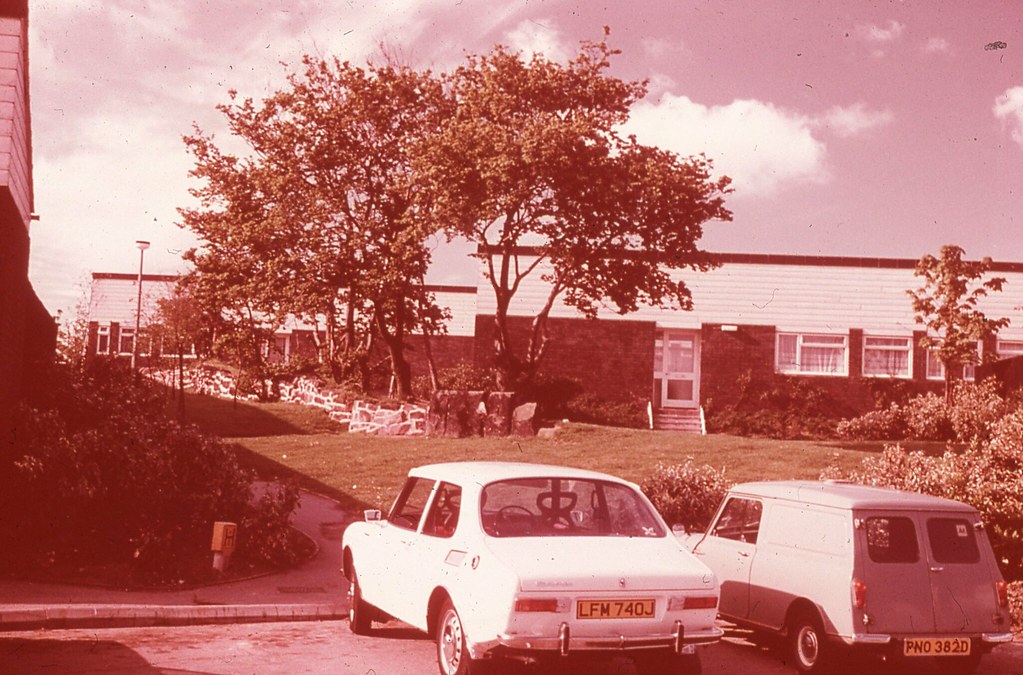 Patio bungalows at Castlefields, Runcorn Used in a lecture… Flickr