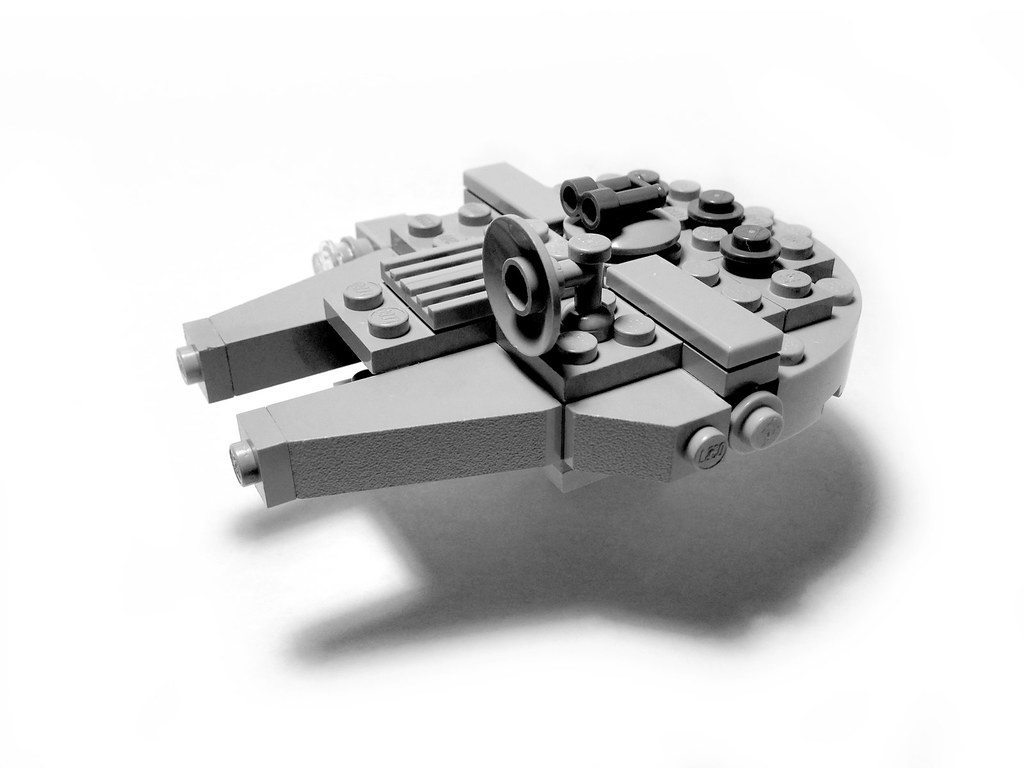 Millennium Falcon LEGO Mini MOC Sensor Dish Side View
