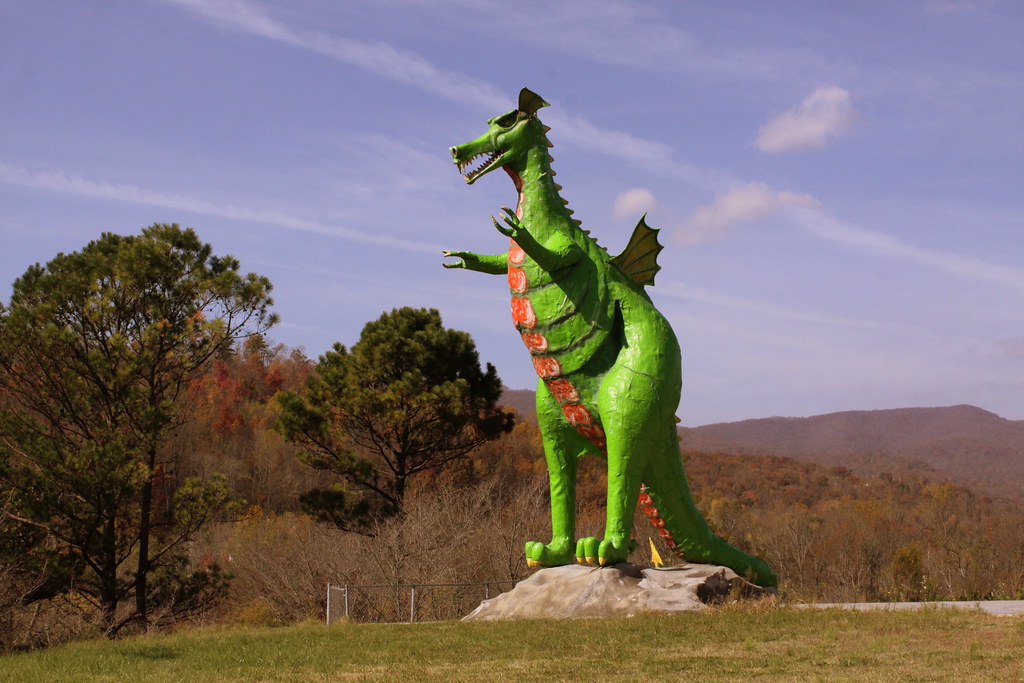Random East Tennessee Dragon Located right off Interstate … Flickr