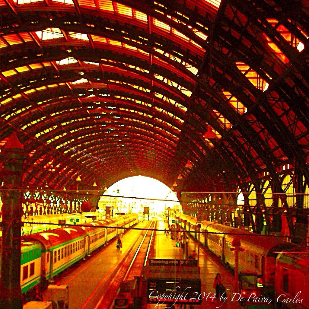 Milano Centrale Milano, Italia_2014 milano Carlos de Miryan Flickr