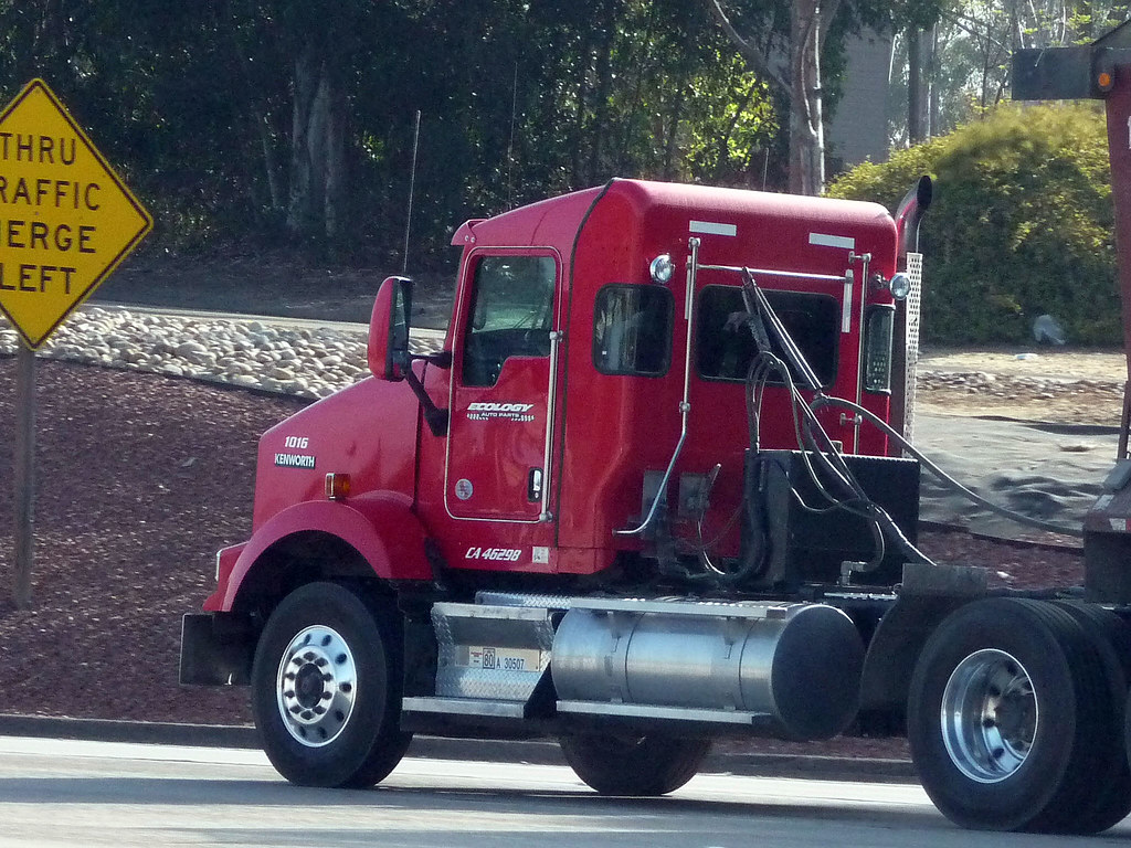 Ecology Auto Wrecking Truck (2) David Valenzuela Flickr