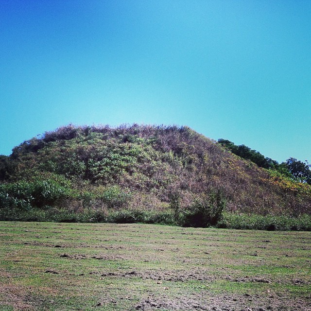 Main mound at Winterville...55 ft tall... Farther Along Flickr