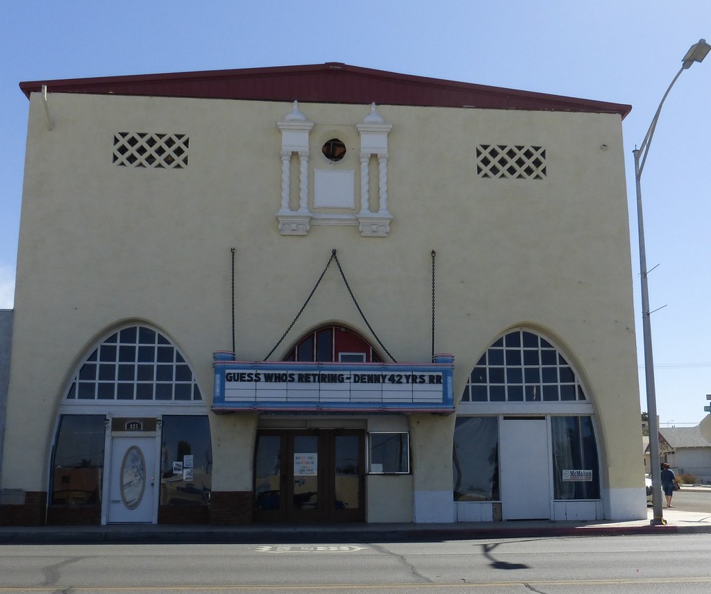MOVIE THEATRE NEEDLES CA. ROUTE 66 823 Broadway. www.legen… Flickr