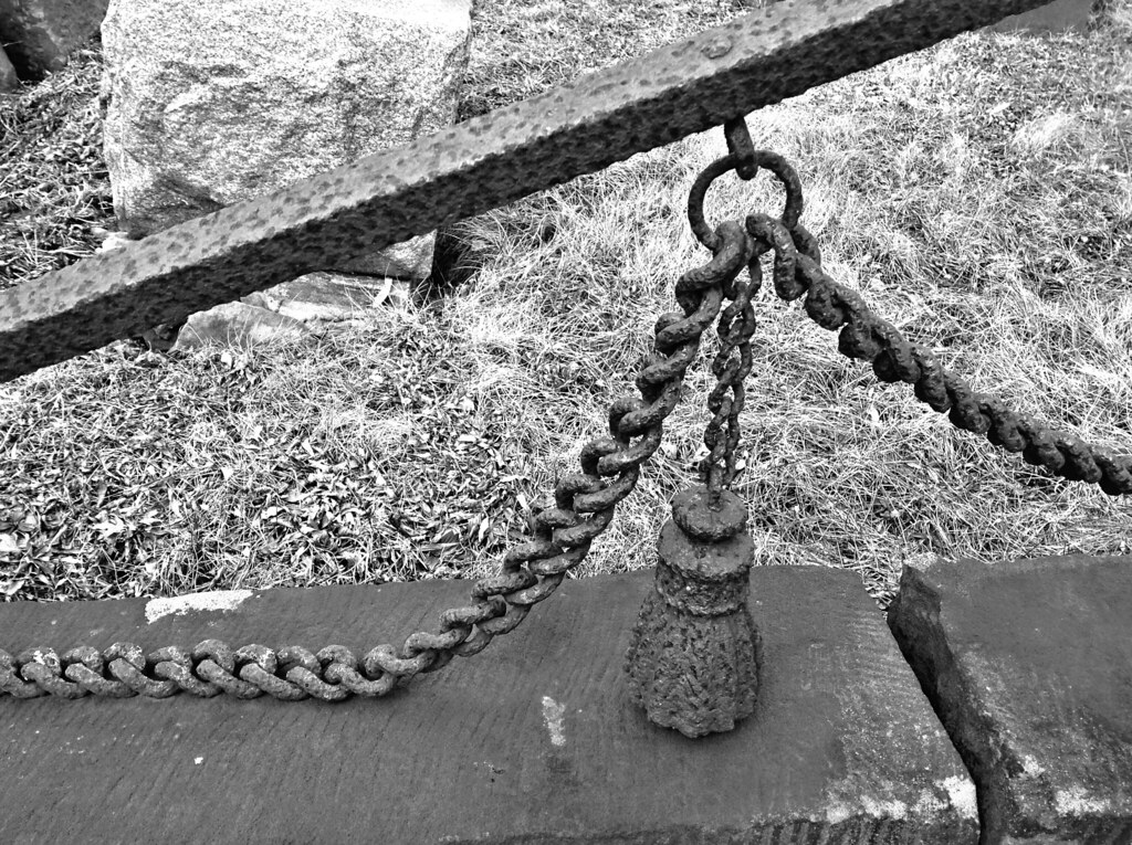 Cemetery Tassel Cast iron tassel hangs from a chain enclos… Flickr