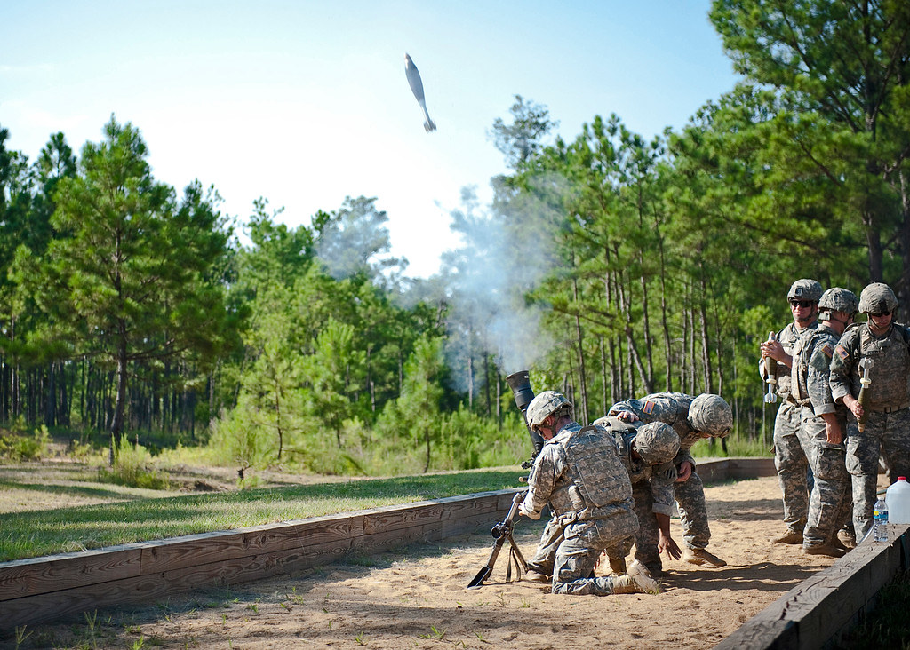 benning lts with a rocket "(FORT BENNING) An 81mm mortar … Flickr