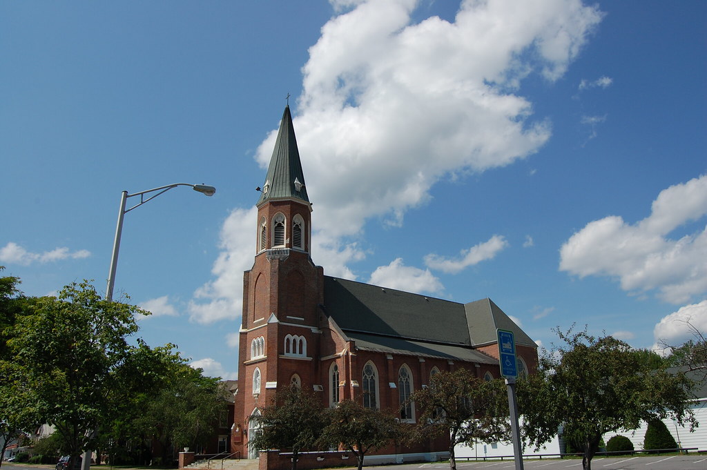 St. Mary's Church Rome, NY A side view of St. Mary's Chu… Flickr