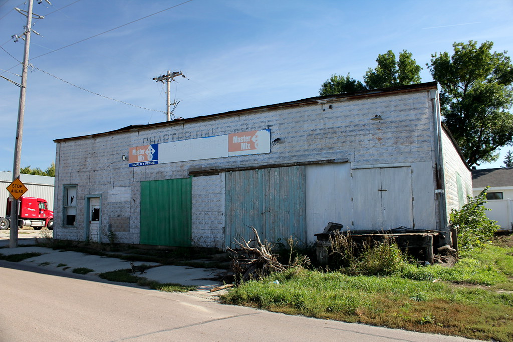 Charter Oak Garage Charter Oak, IA Tom McLaughlin Flickr