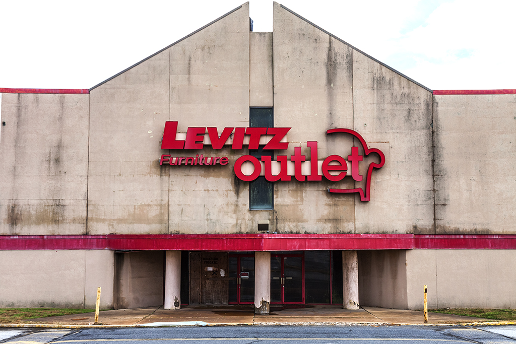 LEVITZFurnitureoutletClaymont Linh Dinh Flickr