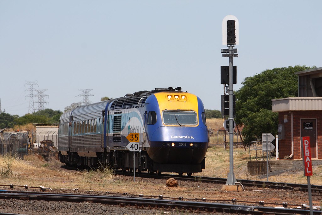 image Central West XPT arriving in Dubbo PrendosCK5 Flickr
