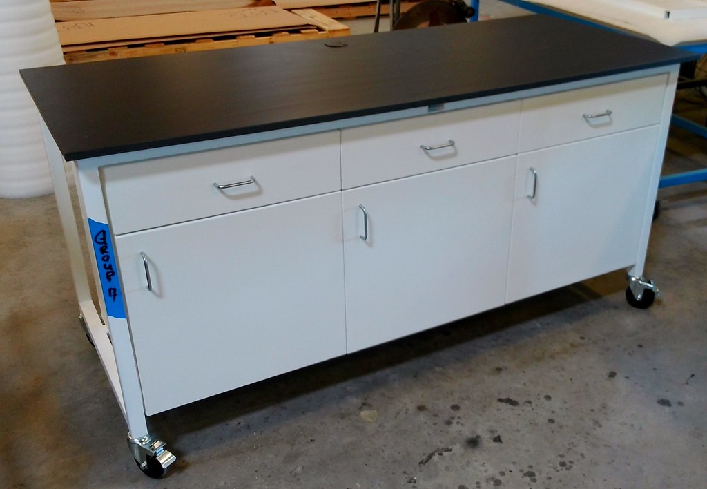 Mobile Phenolic Bench Basix 72W x 30D x 36H, phenolic top,… Flickr