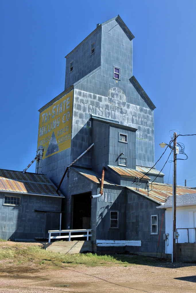TriState Milling Co. Elevator Vivian, SD Tom McLaughlin Flickr