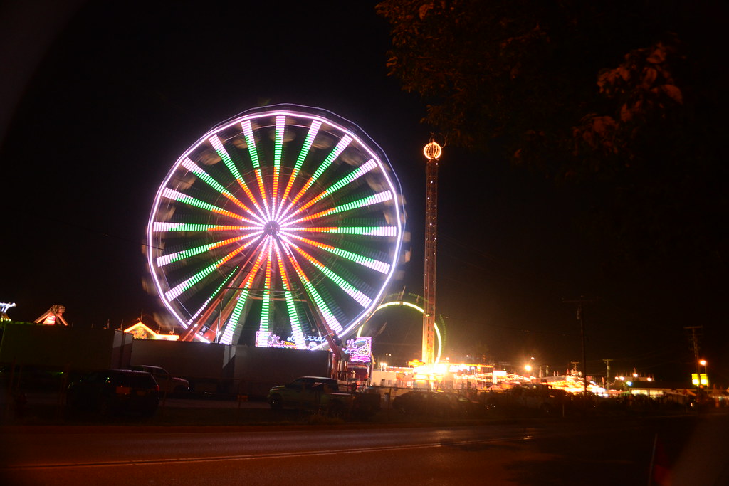 Carnival rides at night 2013 Walworth County Fair Elkhorn,… Flickr