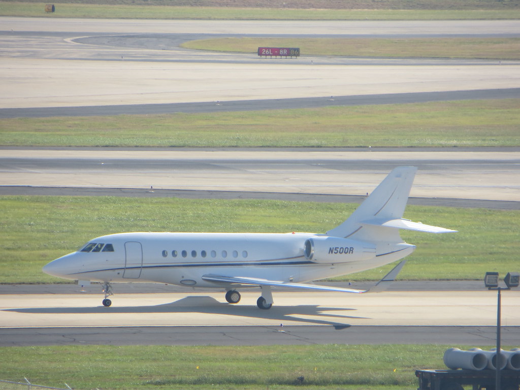 Real Air Leasing Falcon 2000 N500R Viewed from my hotel ba… Flickr