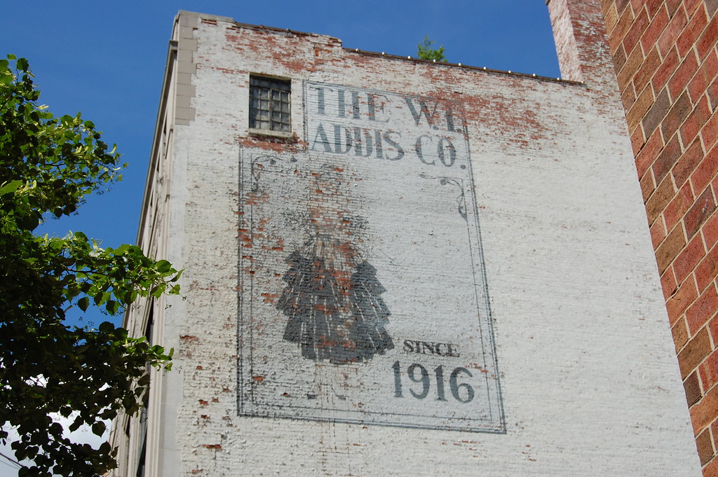 Old Addis Company Sign Syracuse, NY Old advertising sign… Flickr