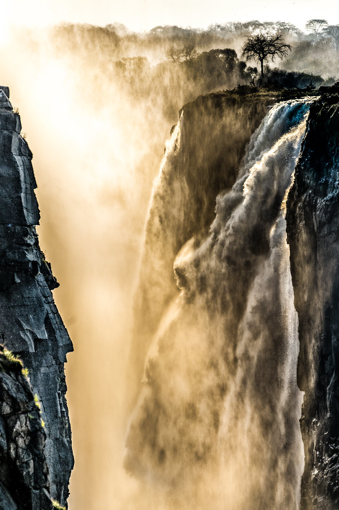 chute Chutes du Zambeze à Victoria Falls Eric BAUDE Flickr