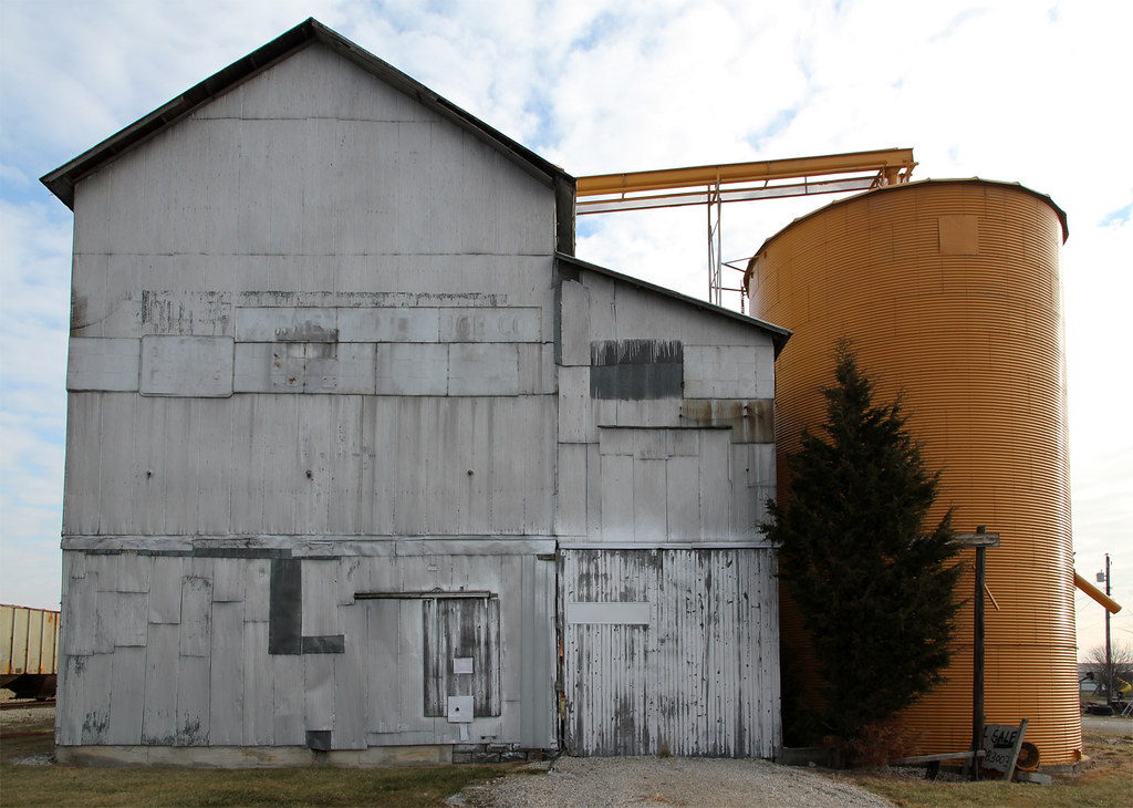 Grain Elevator Chatfield, OH Few historic grain elevator… Flickr
