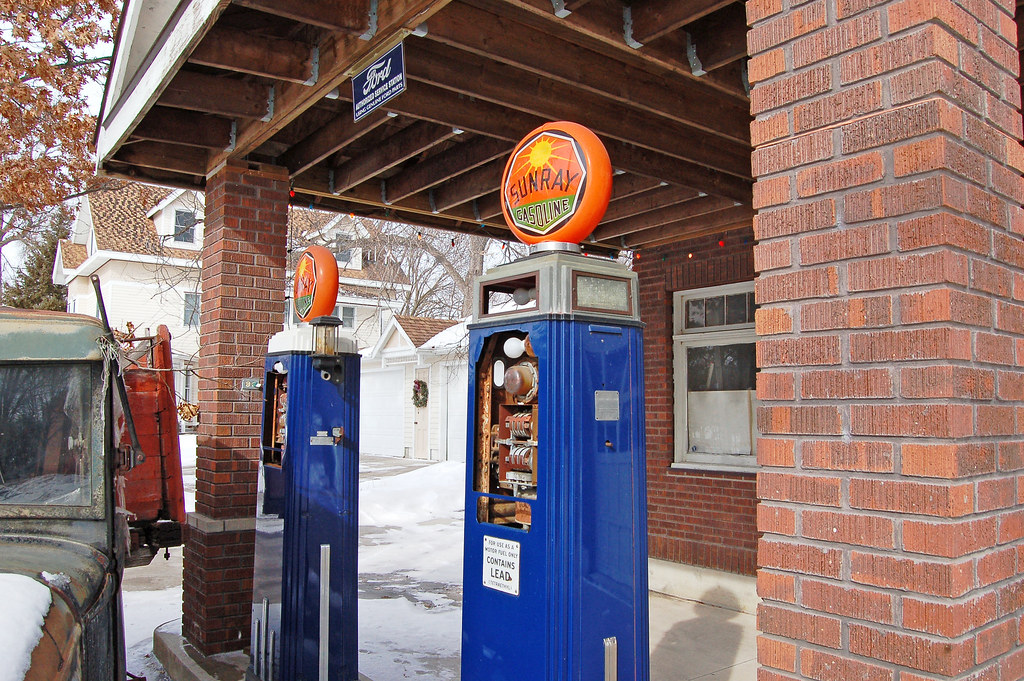 Iowa, Shell Rock, Sunray Gasoline (10,098) Earl C. Leatherberry Flickr