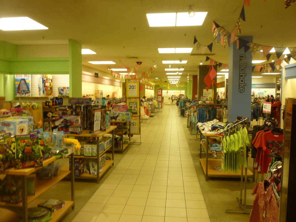 Myer Dandenong Closing Down Sale Toy department on Level… Flickr